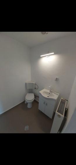 Inchiriez spatiu comercial - 5