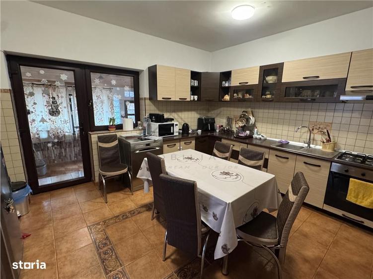 Vanzare Vila Individuala Mobilata Utilata -10 Camere - Teren 1000Mp C - 14