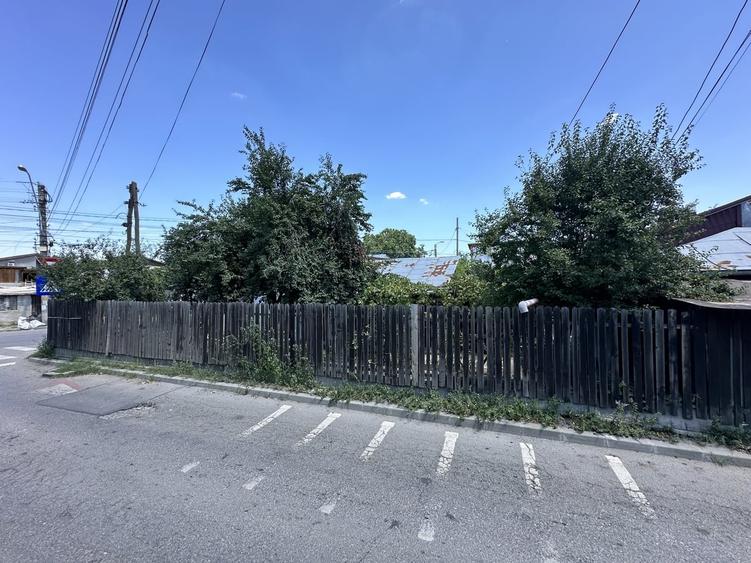 Rahova, Sos Alexandriei, Dr. Luptatorilor Antifascisti, casa batraneasca - 12