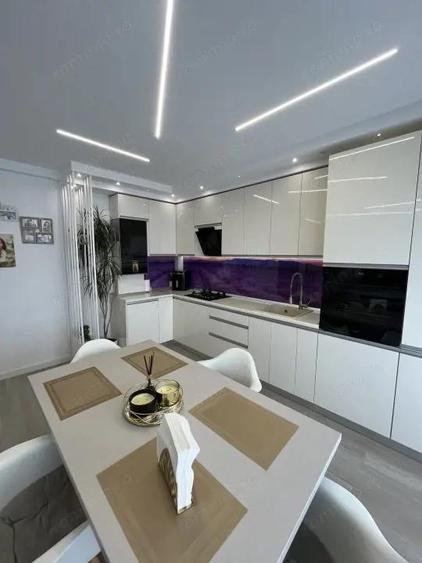 Apartament 3 camere, 82 mp utili, zona Albert - 1