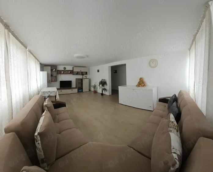 Casa de vanzare - 3 dormitoare, salon spa?ios, anexa ?i teren generos - 648 mp - 10