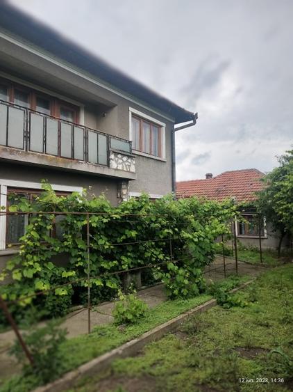 Proprietate mare de renovat: Casă P+1 + Clădire secundară, 5.031 mp Teren Intrav - 3