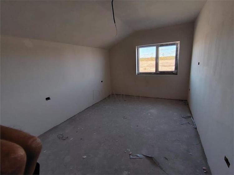 Duplex modern - bucatarie inchisa - zona linistita - teren 375 mp - 7