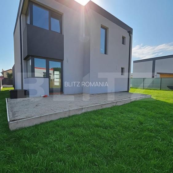 Casa moderna, situata in Jucu de Mijloc , pe un teren de 400 mp.