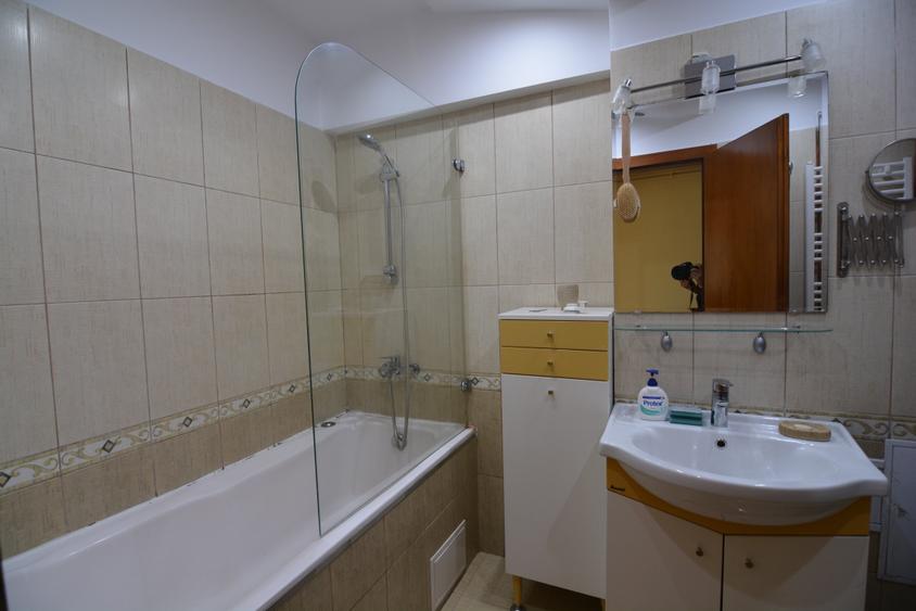 Apartament cu 3 camere cu centrala proprie zona Gării de Nord - 4