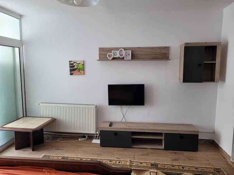 Inchiriez garsoniera - 4