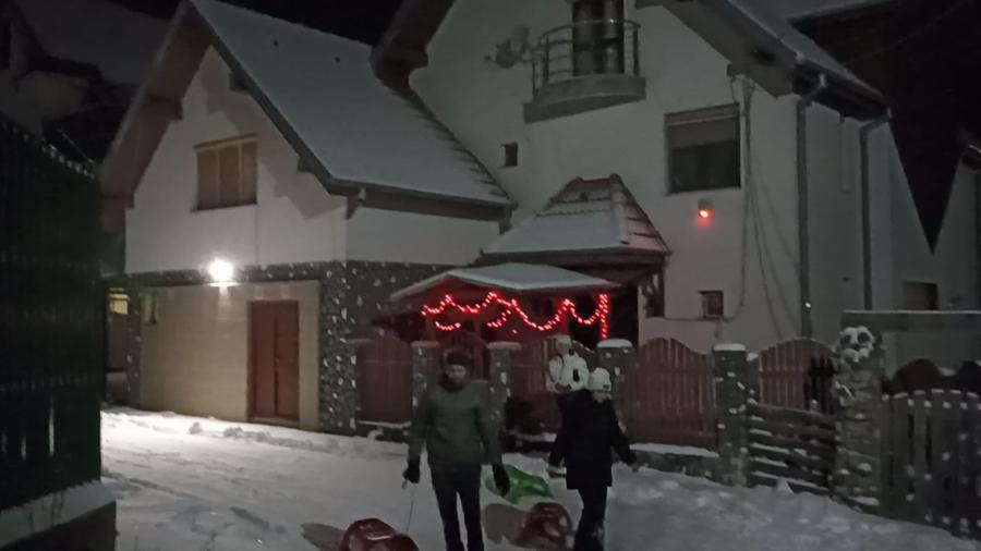 Vanzare teren 900 mp/25 ml toate utilitatile, Predeal laga Cabana Trei Brazi - 7