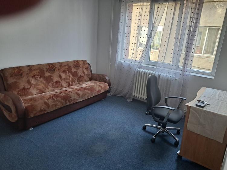 Apartament cu 2 camere semidecomandat în Exterior Vest