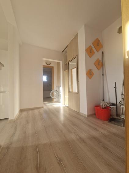 Navodari (Sud)- 2 camere decomandate, centrala gaze, liber -65.000euro - 7