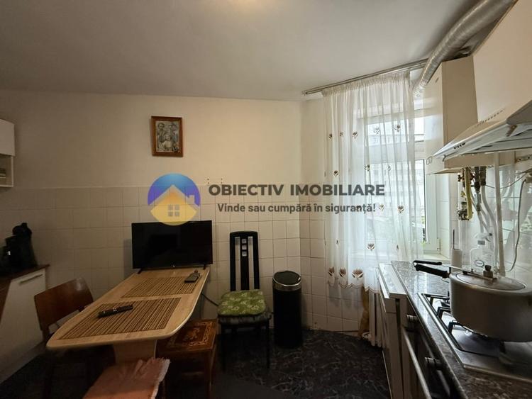 Apartament 3 camere de vanzare – zona centrala – Etaj 1 - 17