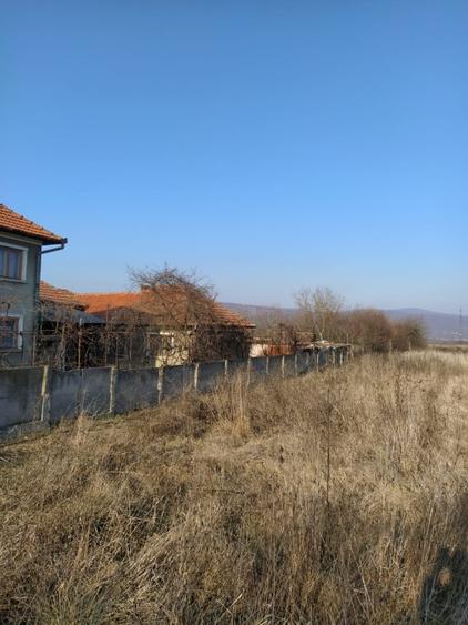 Proprietate mare de renovat: Casă P+1 + Clădire secundară, 5.031 mp Teren Intrav - 8