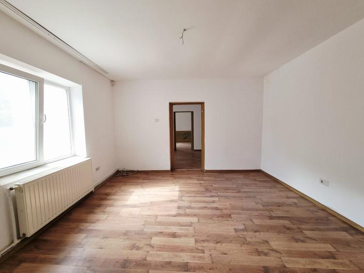 Casa situata intr-o zona buna a orasului - 2