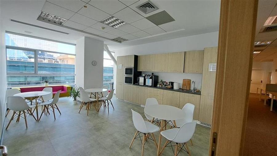 BOC Tower - birou mobilat langa metrou Pipera - 400 mp - 3