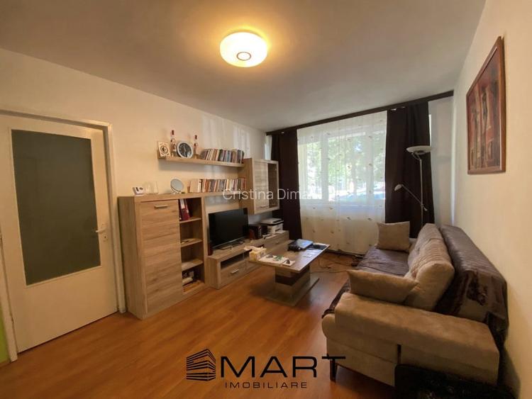 2 camere Mihai Viteazu - spatiu generos, pret excelent! 2 camere Mihai Viteazu - spatiu generos, pret excelent!