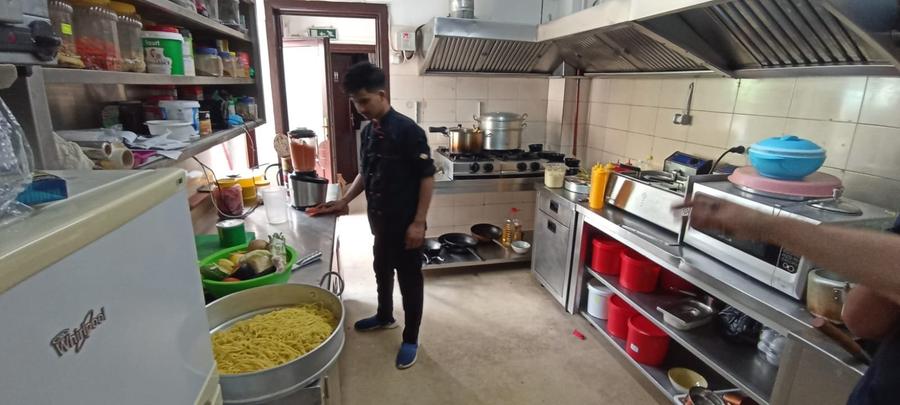 Vila interbelica cu terasa-restaurant in functiune zona Blv Marasesti Bucuresti - 12