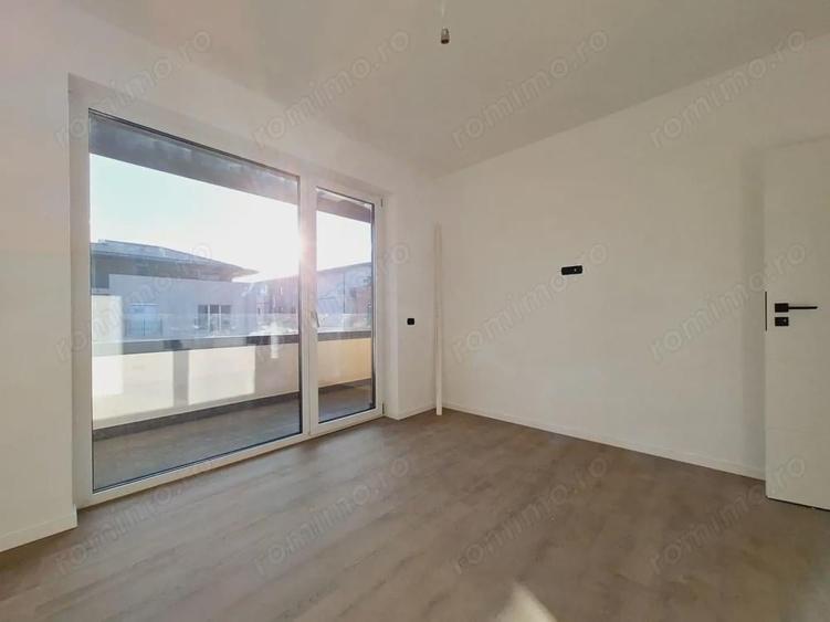 3 camere.Pe doua niveluri.Luminos.Spatios - 7