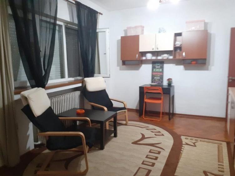 INCHIRIERE GARSONIERA, ULTRACENTRAL, PIATA  ROMANA, - 1