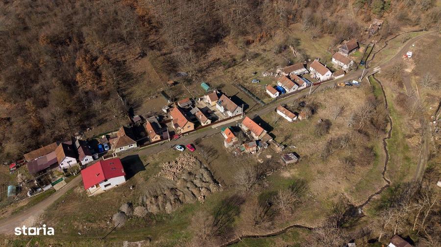 Teren intravilan de 302 mp in localitatea Soimos - 1