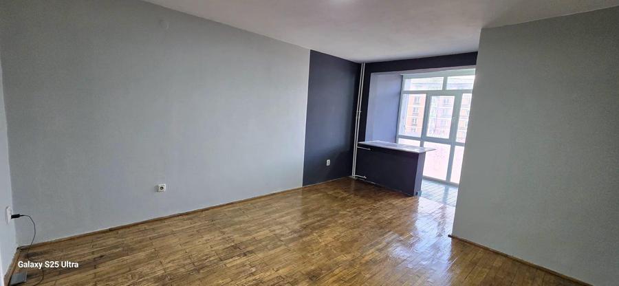 Garsoniera et. 2, vedere la strada - 7