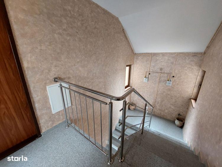 Vand ap. 3 camere, zona buna, Micalaca , locuri parcare in curte - 5