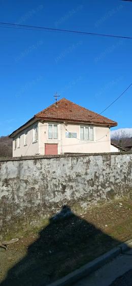 Casa in comuna Schela - 1