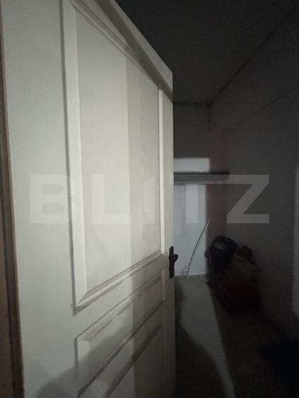 Apartament de vanzare, semidecomandat, cu 2 camere, 50 mp | Piata 1 mai - 11
