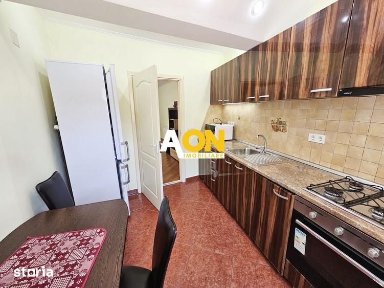 Casă cu 10 camere cu Teren 417 Mp în Central