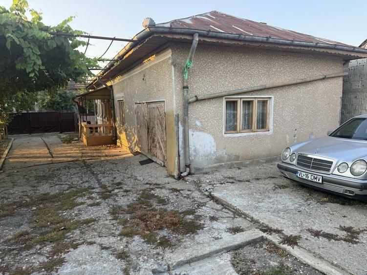 Casă cu 3 camere în Central