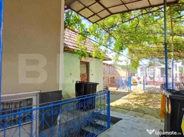 Casa renovabila de vanzare, cu 2 camere, 97 mp, zona Poiana - 3