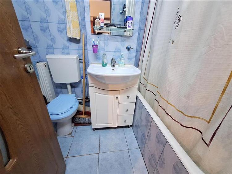 Apartament 2 camere semidecomandat, zona  Ura - 8