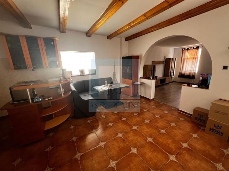 Casa /Villa 3 camere mobilata/utilata - zona Centrul Civic - 1