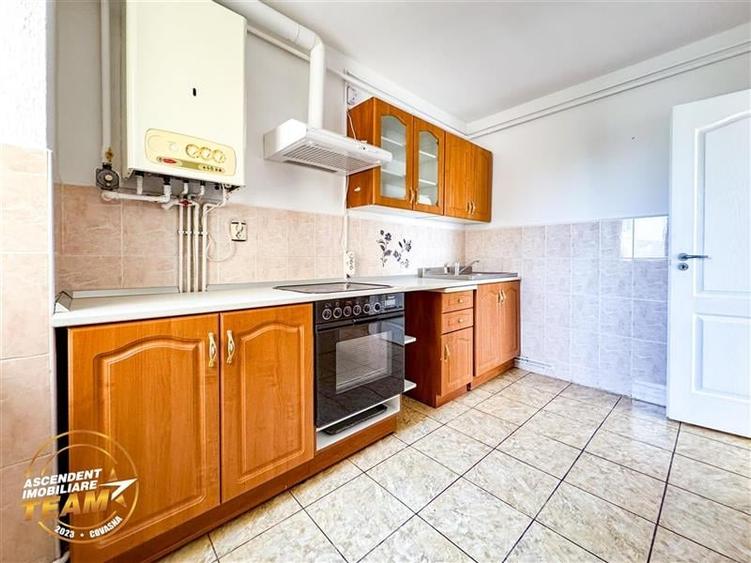 Film! Apartament  2 camere, decomandat, rezidential, Simeria, Sfantu Gheorghe - 3