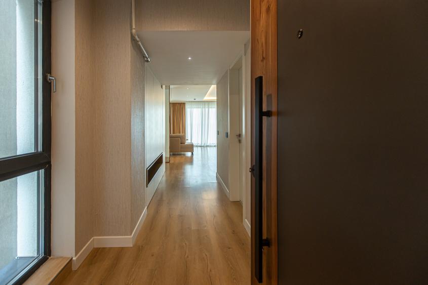 Apartament 3 camere lux Mamaia cu vedere frontala la lac - 17