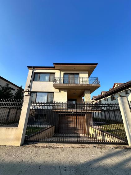 Casa individuala cu 5 camere, demisol cu garaj. - 1