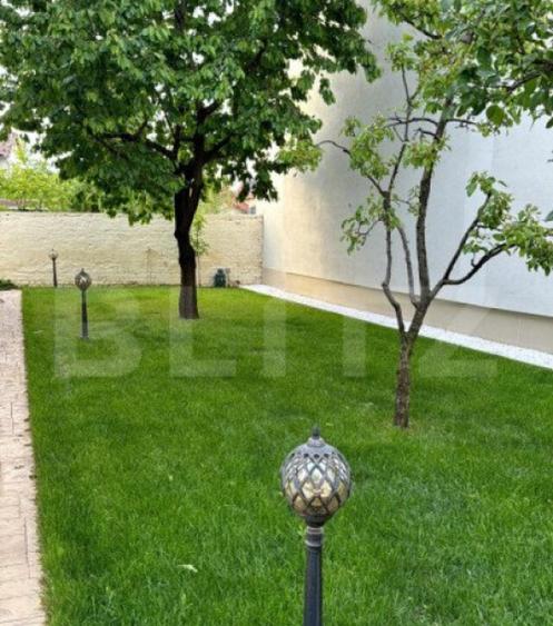 Vila, 6 camere, 520 mp, zona Titulescu - 7