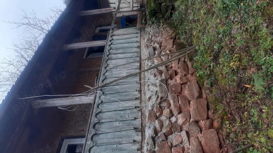 Vand casa ?araneasca din lemn. - 1