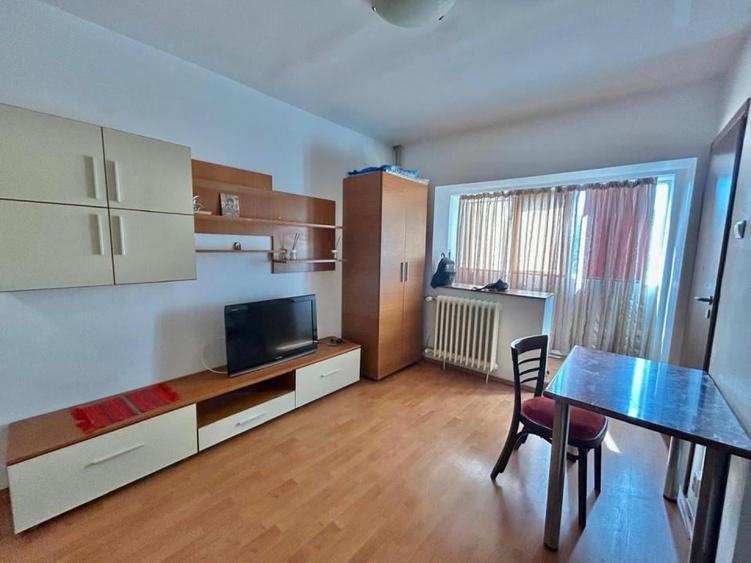49990euro Garsoniera-Sebastian- bloc mixt- 1985 - 1
