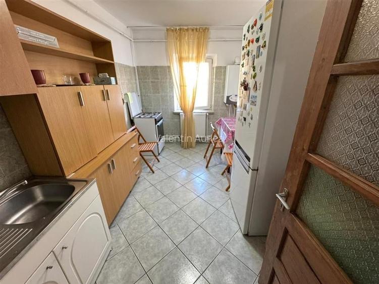Apartament 2 camere, hol patratl logie + balcon, mobilat 61.500 Euro Apartament 2 camere, hol patratl logie + balcon, mobilat 61.500 Euro