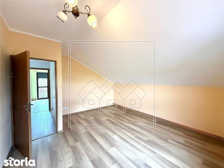 Casa de inchiriat 4 camere, 110 mp utili si 258 curte -Zona Tineretulu - 2