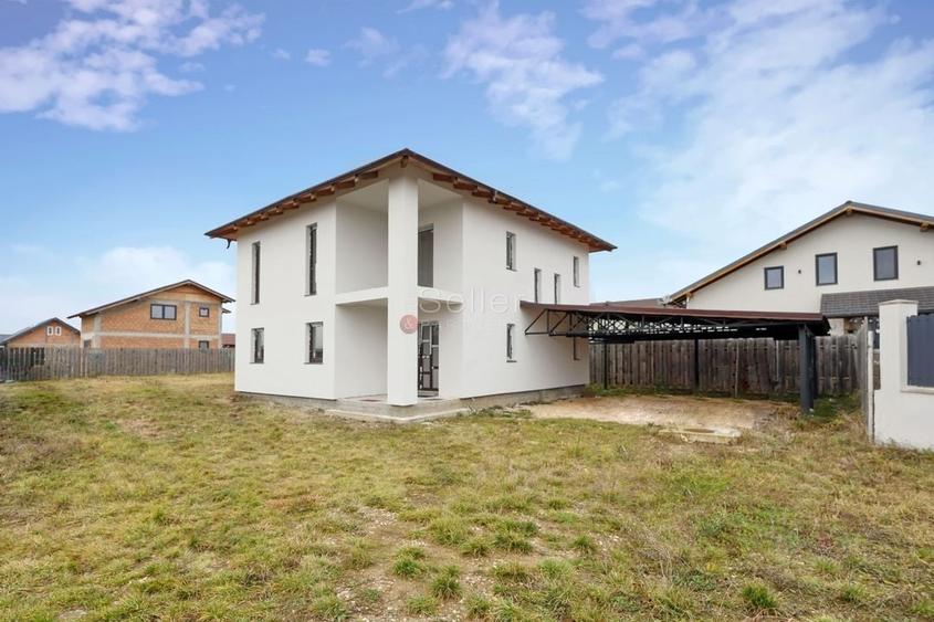 Constructie Noua | Teren Suprafata Generoasa - 1