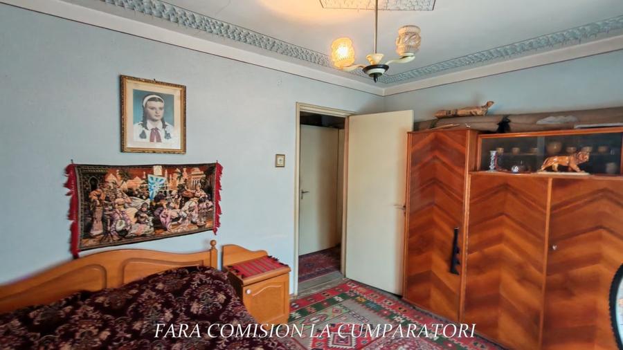 Apartament cu 2 camere semidecomandat în 1 Mai