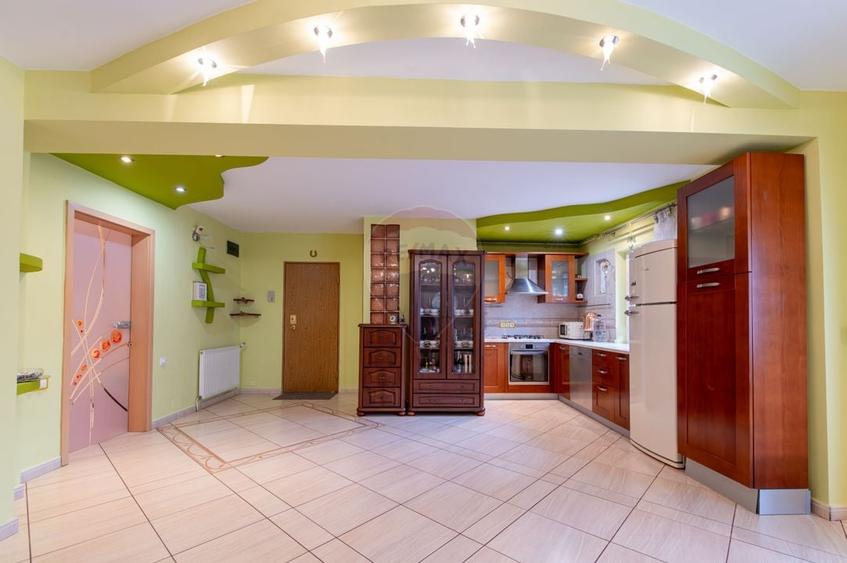 DE INCHIRIAT Apartament cu 4 camere în zona Scriitorilor - 12