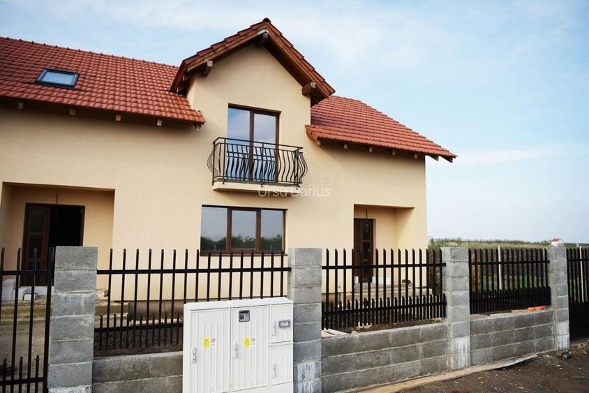 Casă cu 4 camere în Dumbrăvița Casă cu 4 camere în Dumbrăvița