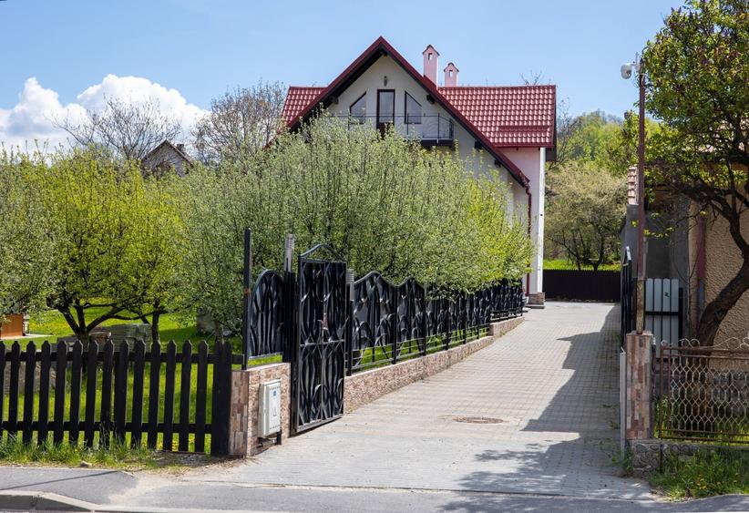 Inchiriere vila P+1+M, Bran - 2