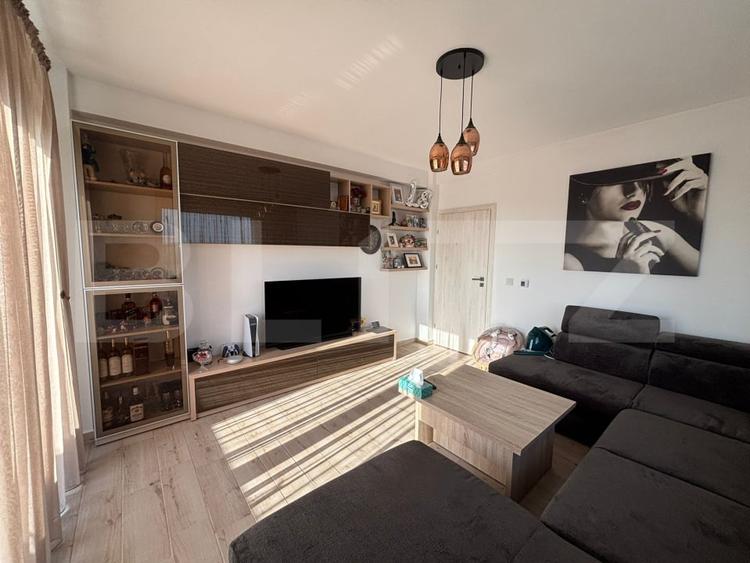 Apartament ultrafinisat cu 4 camere, tip penthouse, zona Billa - 2