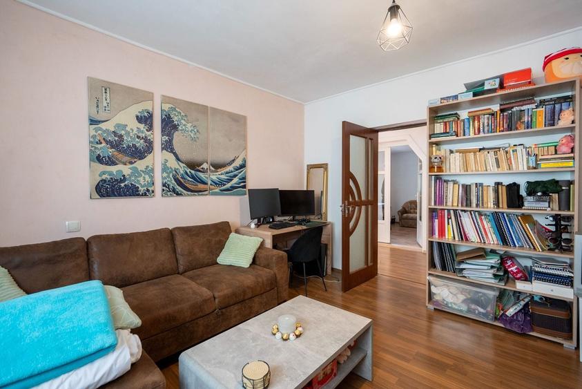 Casa cu 300 mp de teren , acces auto si dublu front in Nufarul - 5