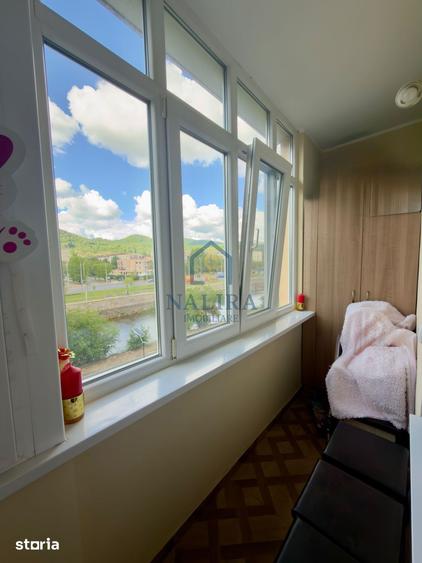 Apartament cu 2 camere decomandat în Republicii