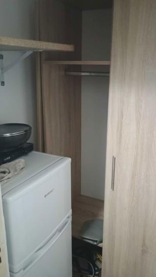 Inchiriez camera/minigarsoniera cu toaleta si baie proprie langa AFI - 7