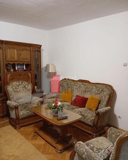 Apartament 2 cam. in vila