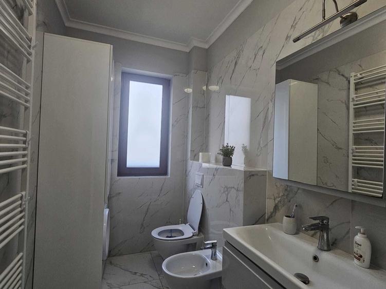 Apartament cu 2 camere semidecomandat în Giroc